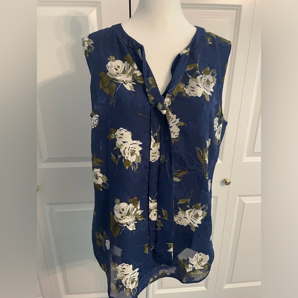 Talbots navy flowy sleeveless white floral blouse